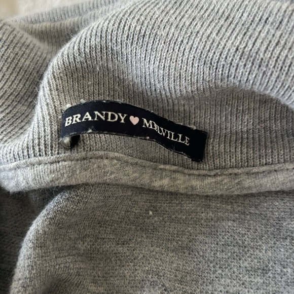 Brandy Melville pull over - Picture 2 of 5